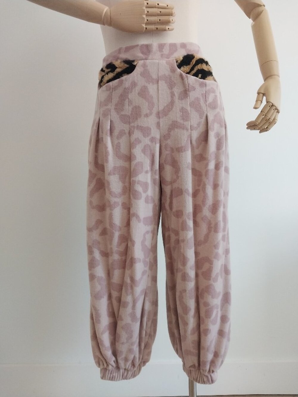 Soft Fleece Pink Leopard Balloon Pants